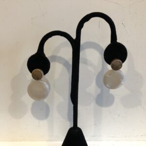 Gold/ Mother of pearl Earrings